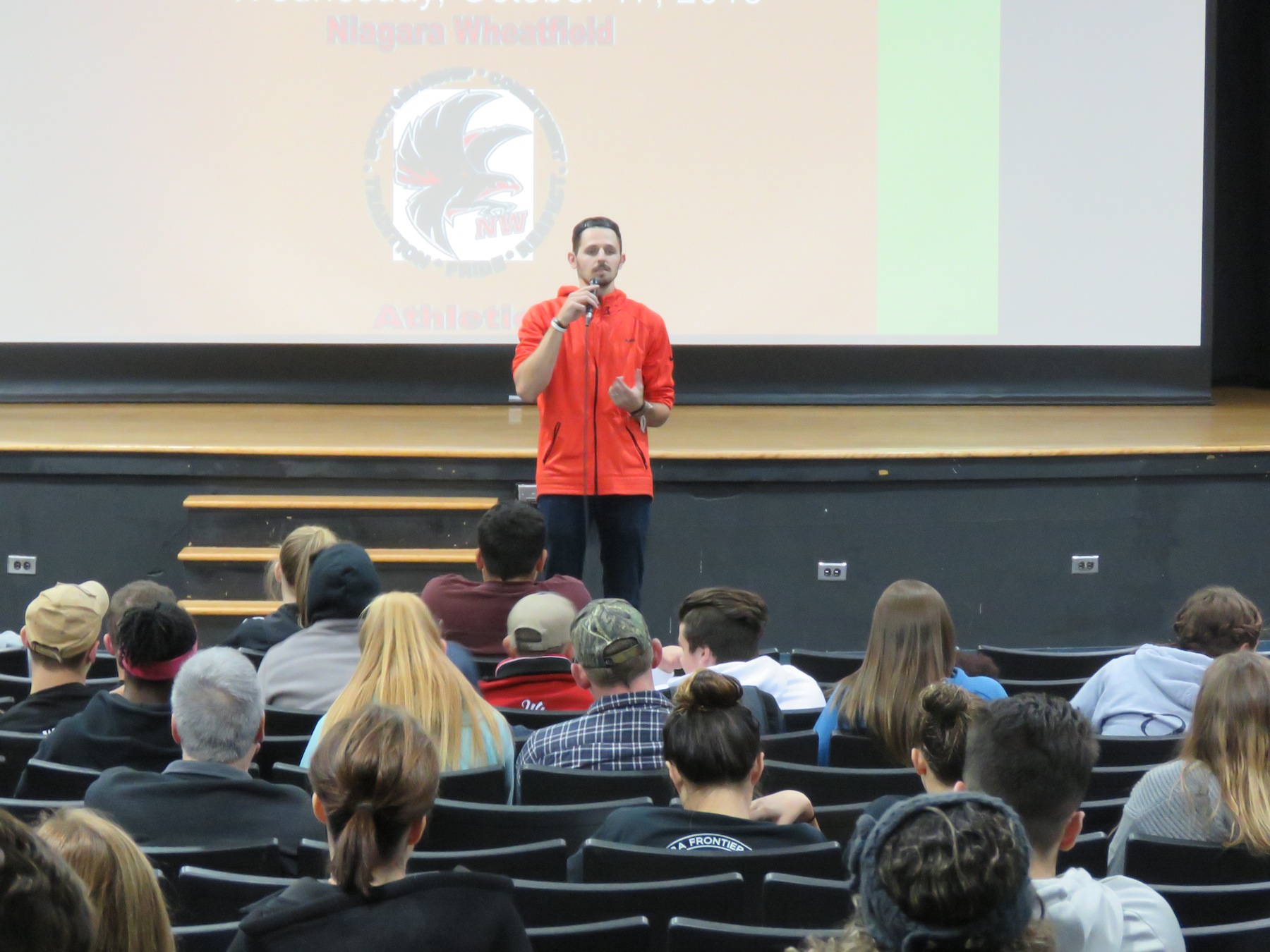 Grand Island High School and University at Buffalo alumnus Alex Neutz talks to Niagara-Wheatfield students about his struggles with addiction, anxiety and depression. (Photos by David Yarger)
